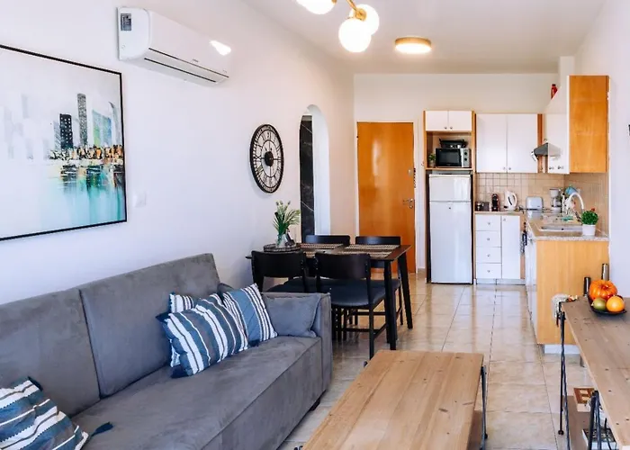 Phaedrus Living: Harmony Sea View